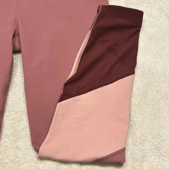 21. Fabletics Women Pink Color Block Leggings Legging Mesh Bottom Size Small - Picture 5 of 6
